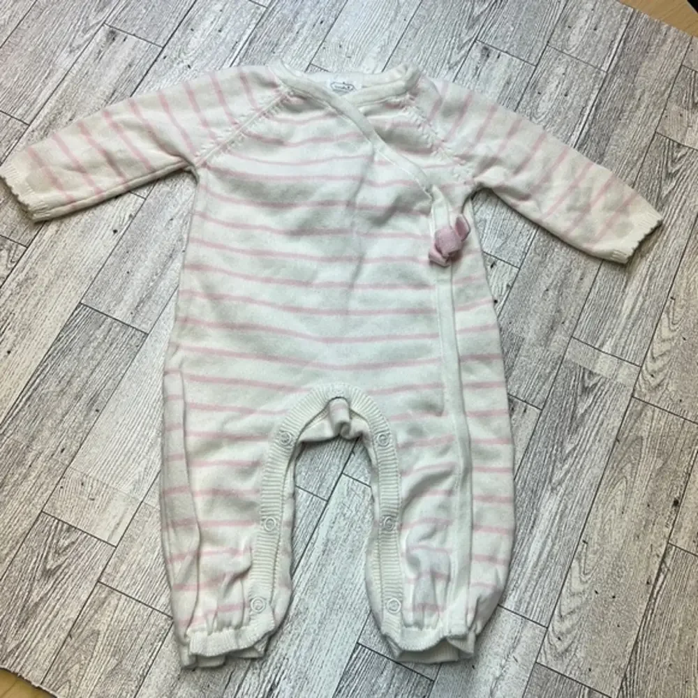 Mud Pie girl’s romper‎